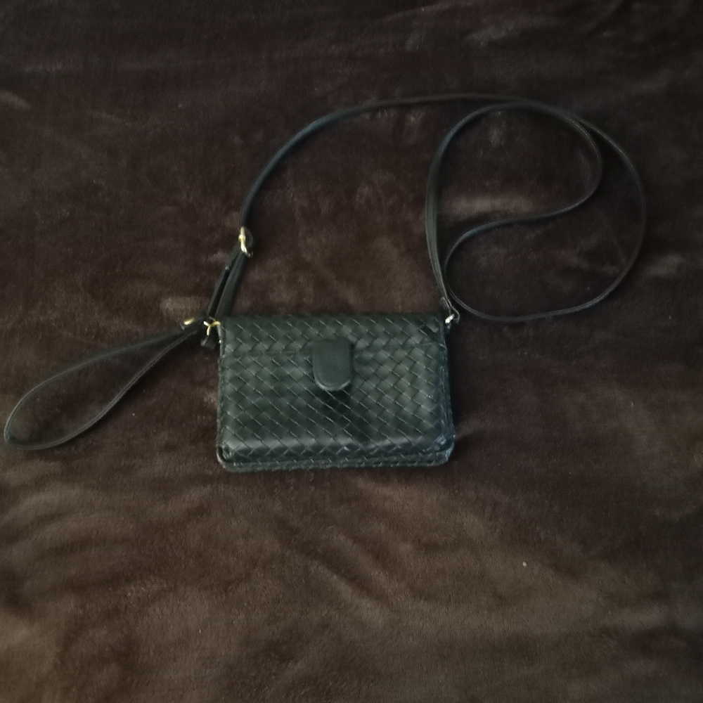 Elegant Black Woven Leather Crossbody Bag